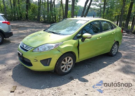 2013 Ford Fiesta Se z USA, uszkodzony, nr VIN 3FADP4BJ0DM136552